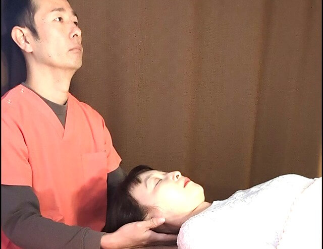 全体の不随意の動きチェック